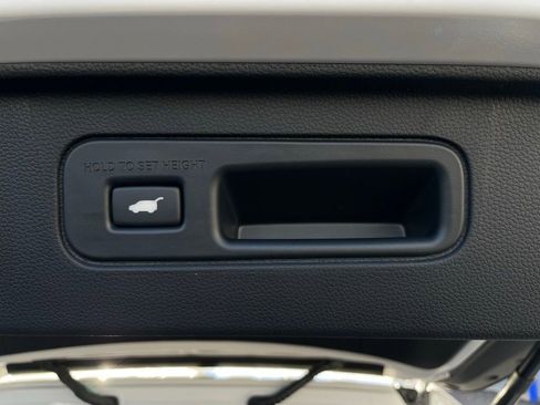 Used 2025 Honda Pilot EX-L image 44