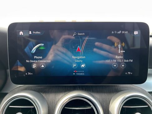 Used 2022 Mercedes-Benz GLC 300 4MATIC image 25