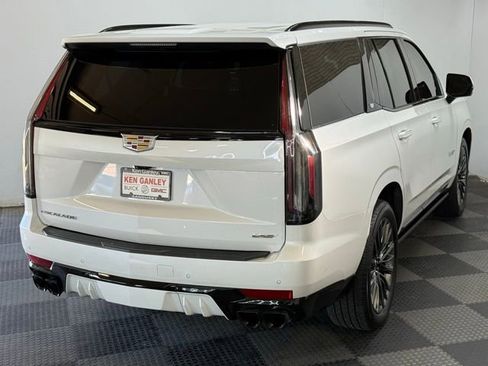 Used 2023 Cadillac Escalade V image 11