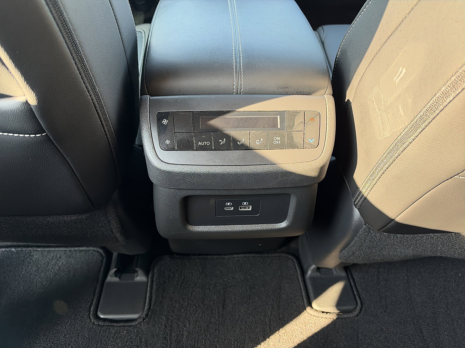 Certified 2024 Nissan Pathfinder SL AWD/4WD image 11