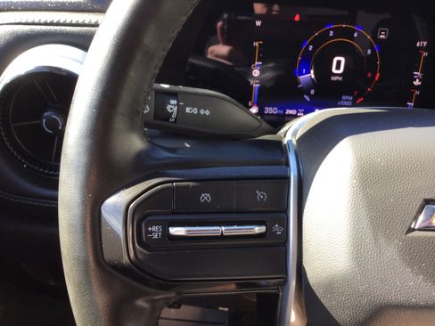 Used 2023 Chevrolet Colorado LT w/ LT Convenience Package III image 15