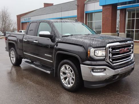 Used 2017 GMC Sierra 1500 SLT w/ SLT Premium Package image 4