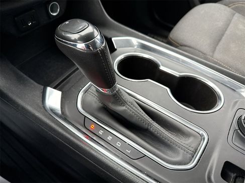 Used 2020 Chevrolet Traverse LT image 20