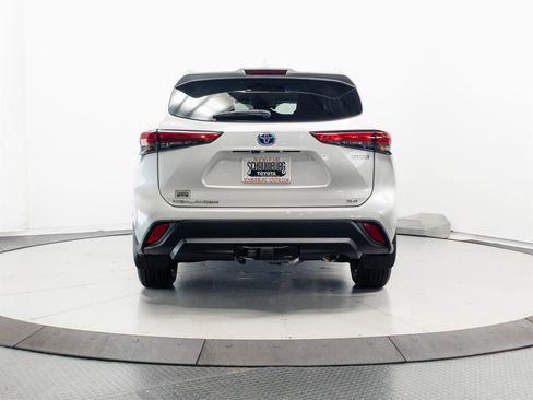 Used 2023 Toyota Highlander Bronze Edition AWD/4WD image 11