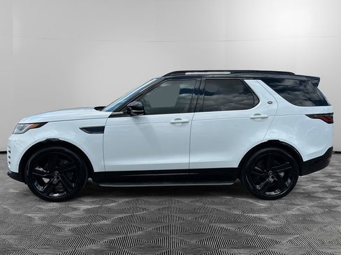 Used 2025 Land Rover Discovery Dynamic SE AWD/4WD image 2