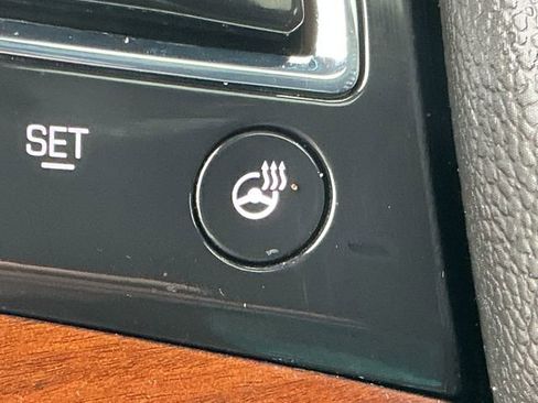 Used 2017 Cadillac Escalade Premium Luxury image 57