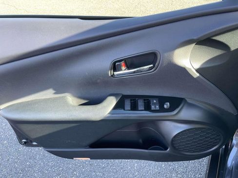 Used 2020 Toyota Prius Prime Limited image 16