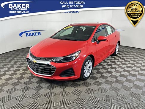 Certified 2019 Chevrolet Cruze LT w/ LT Fleet Convenience Package image 5