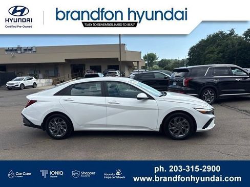 Certified 2024 Hyundai Elantra SEL FWD image 7