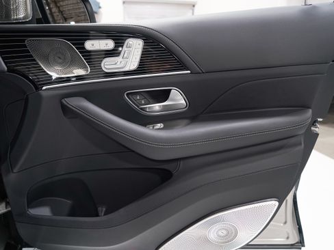 Used 2024 Mercedes-Benz Maybach GLS 600 4MATIC image 22