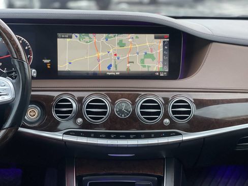 Used 2018 Mercedes-Benz S 560 4MATIC Sedan image 34