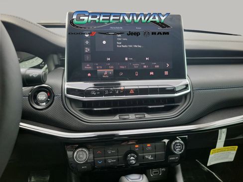 New 2026 Jeep Compass Latitude image 18