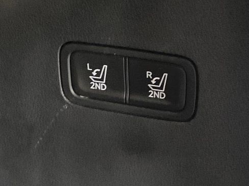 Used 2025 Hyundai Santa Fe SEL image 16