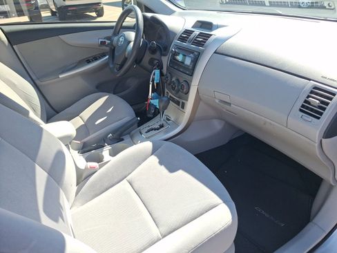 Used 2012 Toyota Corolla LE image 28