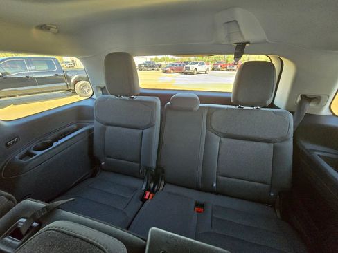 Used 2025 Ford Expedition Active RWD image 19
