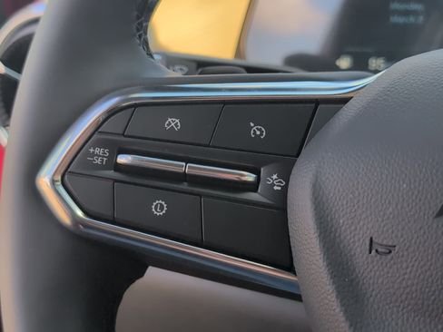 New 2026 Chevrolet Equinox ACTIV w/ Convenience Package III FWD image 28
