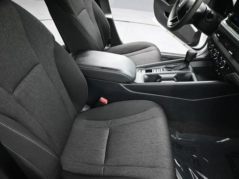 Used 2024 Honda Accord EX image 18