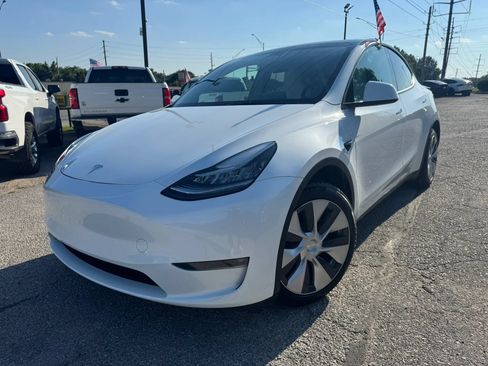 Used 2023 Tesla Model Y Long Range AWD/4WD image 25