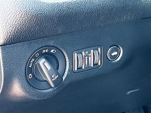 Used 2022 Dodge Challenger R/T image 10