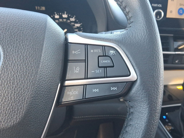Certified 2025 Toyota Sienna XLE w/ XLE Plus Package AWD/4WD image 18