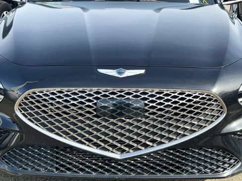 Used 2022 Genesis G70 2.0T image 9