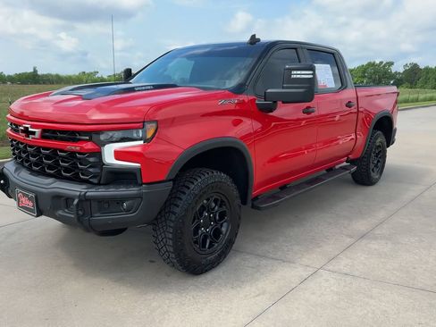 Used 2024 Chevrolet Silverado 1500 ZR2 w/ ZR2 Bison Edition AWD/4WD image 3