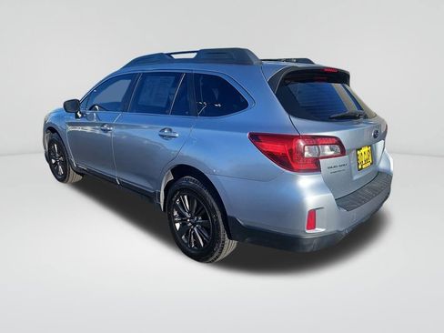 Used 2015 Subaru Outback 2.5i image 3