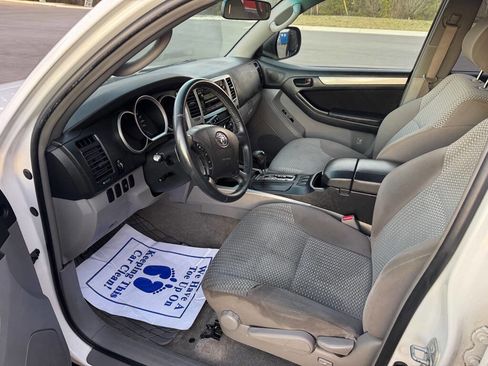 Used 2007 Toyota 4Runner SR5 image 11