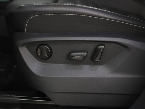 Used 2025 Volkswagen Atlas SE AWD/4WD image 30