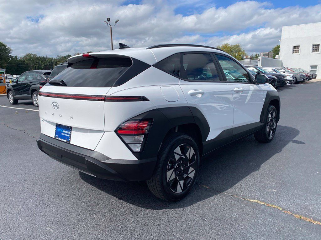 Certified 2024 Hyundai Kona SEL AWD/4WD image 3