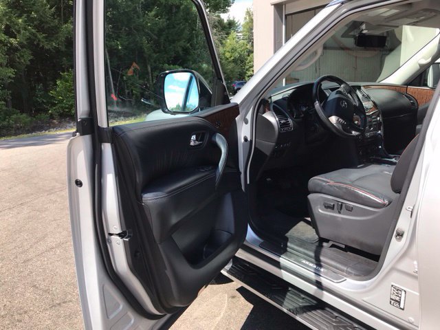 Used 2019 Nissan Armada Platinum w/ Captain's Chairs Package AWD/4WD image 14