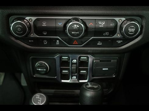 Used 2025 Jeep Wrangler Unlimited Sport AWD/4WD image 24
