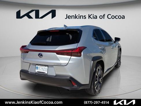 Used 2020 Lexus UX 250h w/ Premium Package AWD/4WD image 5