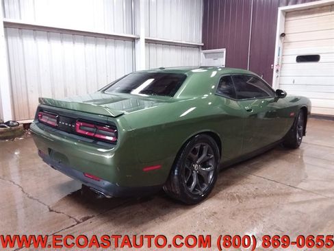 Used 2019 Dodge Challenger R/T image 6