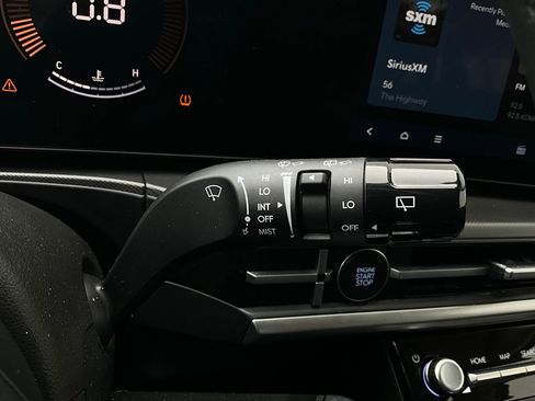 Used 2025 Hyundai Santa Fe SEL image 36