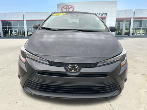 Used 2024 Toyota Corolla LE FWD image 8