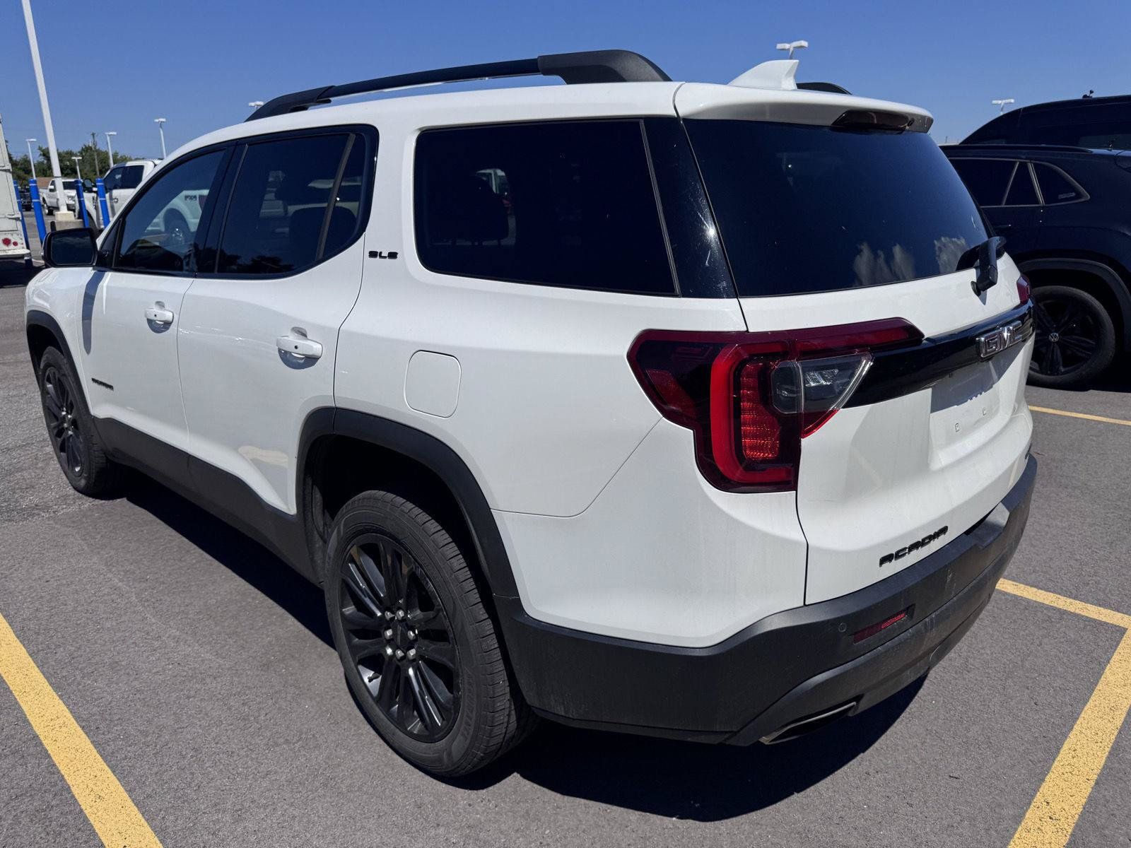 Used 2022 GMC Acadia SLE w/ Driver Convenience Package AWD/4WD image 6