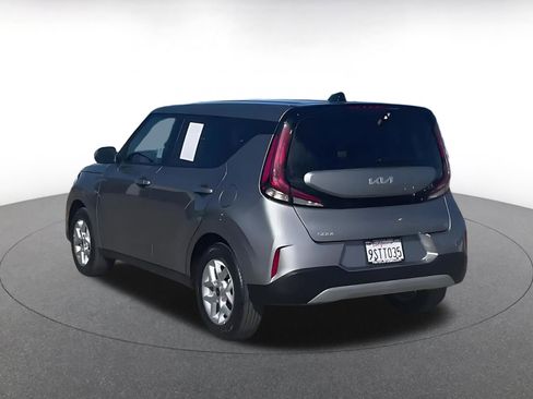 Used 2025 Kia Soul LX w/ LX Technology Package image 11