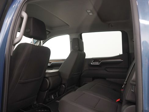 Used 2024 Chevrolet Silverado 1500 RST AWD/4WD image 17
