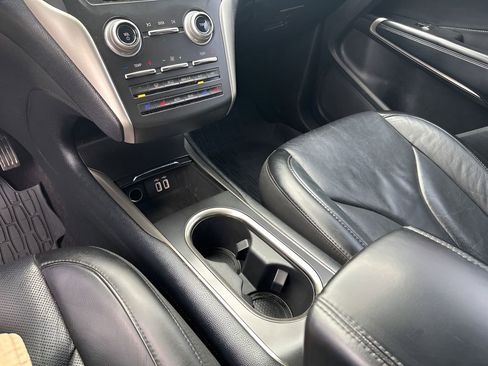 Used 2017 Lincoln MKC Reserve image 36
