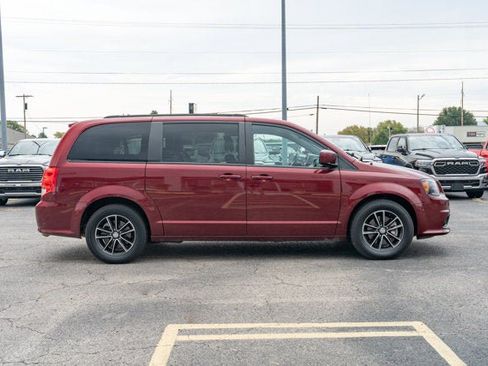 Certified 2019 Dodge Grand Caravan GT FWD image 6