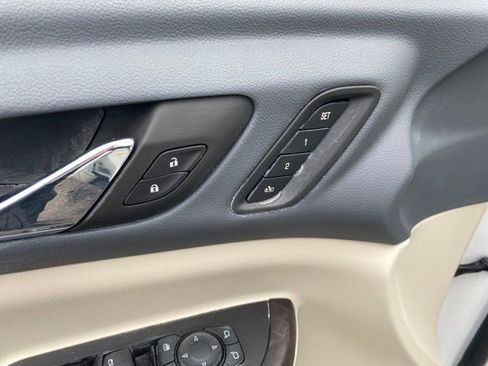 Used 2023 GMC Acadia Denali w/ LPO, Floor Liner Package FWD image 18