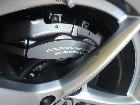 Used 2024 Chevrolet Corvette E-Ray AWD/4WD image 18