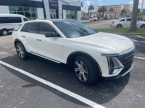 Certified 2024 Cadillac Lyriq Tech w/ Driver Assist Package RWD image 3