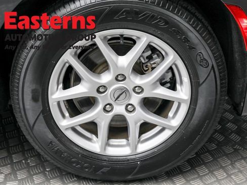 Used 2023 Chrysler Pacifica Touring-L image 8