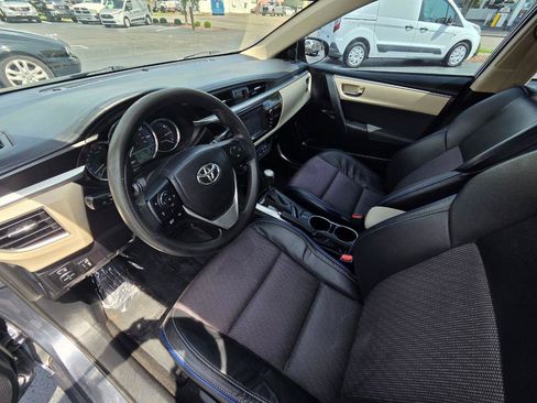 Used 2016 Toyota Corolla LE FWD image 12