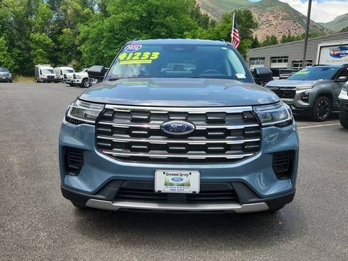 Used 2026 Ford Explorer Active AWD/4WD image 6