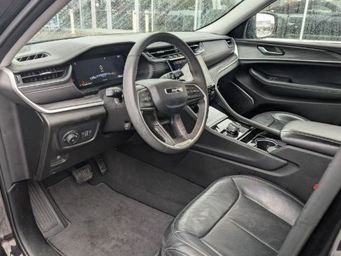 Used 2023 Jeep Grand Cherokee L Limited w/ Luxury Tech Group II image 13