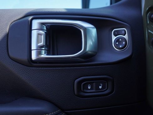 New 2025 Jeep Wrangler Unlimited Rubicon 392 image 11