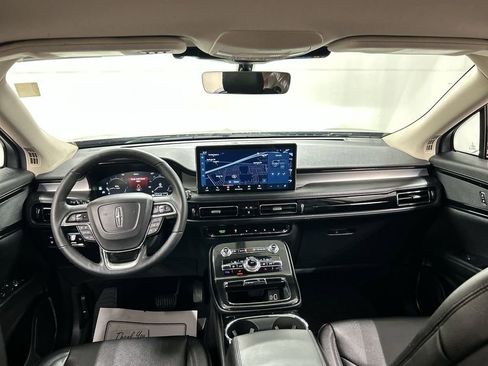 Used 2022 Lincoln Nautilus AWD w/ Premium Package image 19